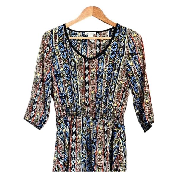 3 for $30! R2D patterned dress - Picture 2 of 6